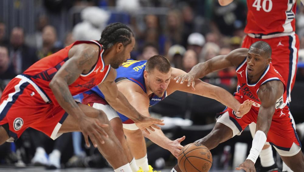 刁钻的射门 刁钻的射门