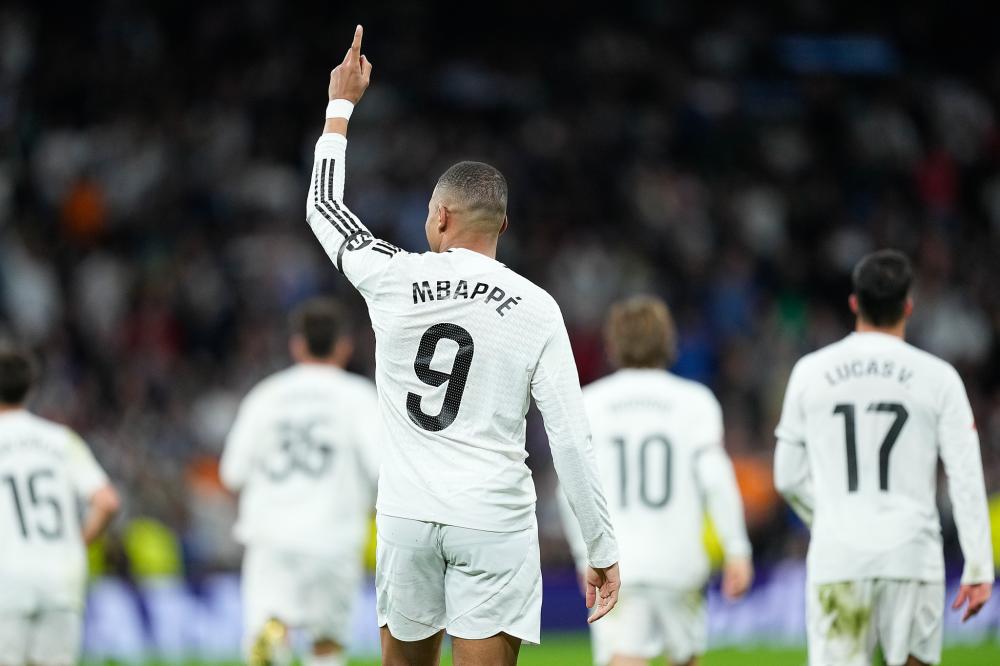 豪门生存法则：从维尼修斯失点看伯纳乌的“完美.